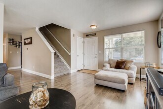 979 Wolf Creek Dr in Longmont, CO - Building Photo - Building Photo