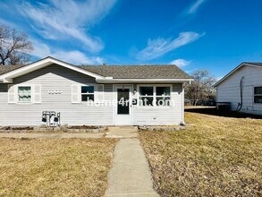 6206 E 154 Terrace in Grandview, MO - Building Photo - Building Photo
