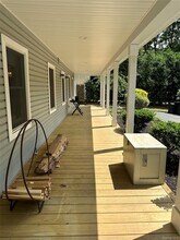 162 Spring Rd in Huntington, NY - Building Photo - Building Photo