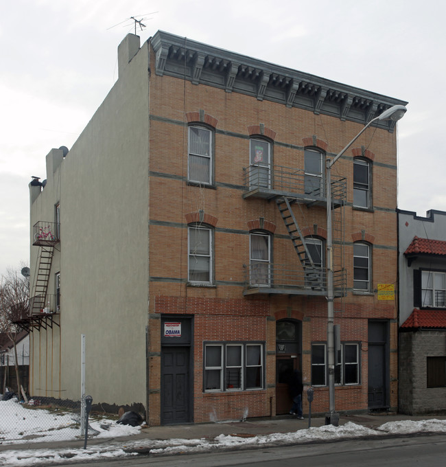 14 Mt Vernon Ave in Mount Vernon, NY - Building Photo - Building Photo