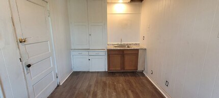 220 Grant Ave in Duquesne, PA - Building Photo - Building Photo