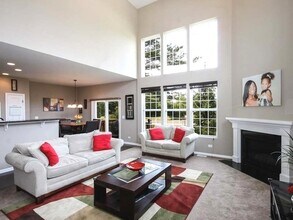 10S410 Carrington Cir in Willowbrook, IL - Building Photo - Building Photo