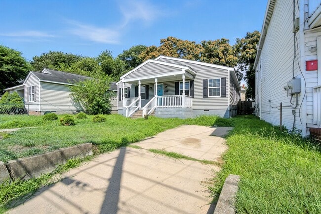 737 16th St in Newport News, VA - Building Photo - Building Photo