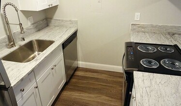 2300 G St in Sacramento, CA - Foto de edificio - Building Photo