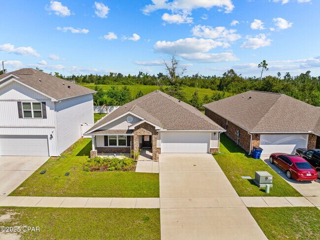4925 Conner Ln in Panama City, FL - Building Photo - Building Photo