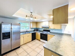 1301 Gulfview Woods Ln in Tarpon Springs, FL - Building Photo - Building Photo