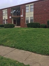 Monroe Apartments in Memphis, TN - Building Photo - Building Photo