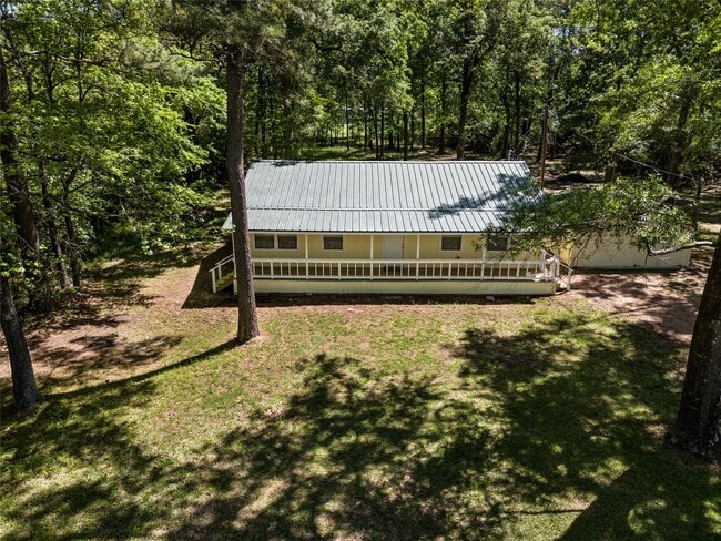 property at 20571 Lodge Rd