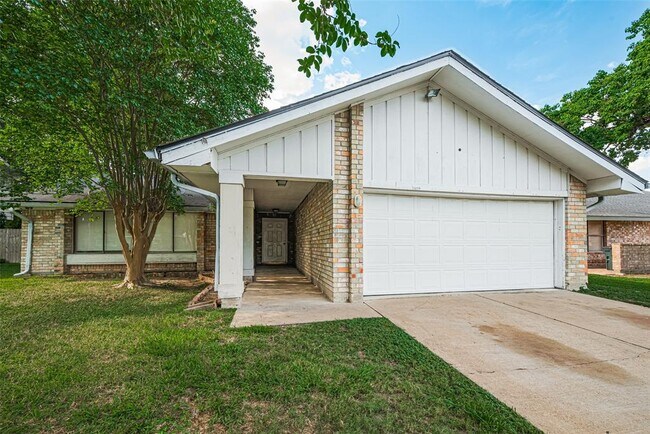 property at 15238 Ensenada Dr