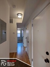 2211 W Eastwood Ave, Unit 3 in Chicago, IL - Building Photo - Building Photo