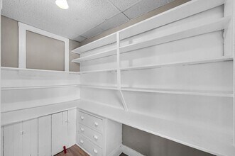 92 Woodside Terrace in Springfield, MA - Foto de edificio - Building Photo