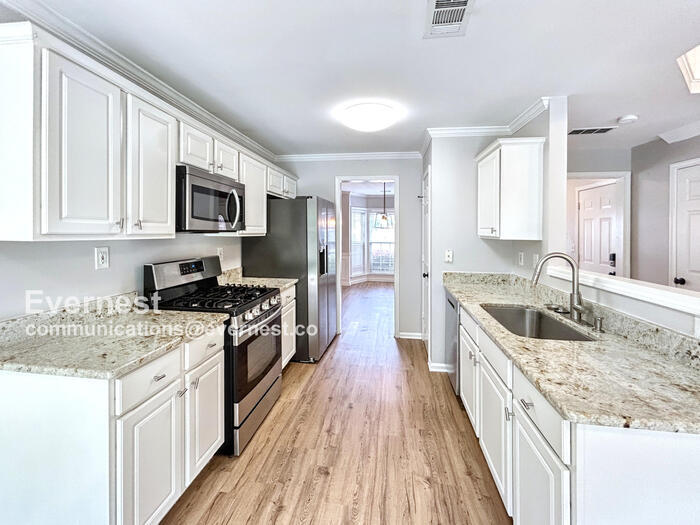 2576 Alvecot Cir SE in Atlanta, GA - Building Photo