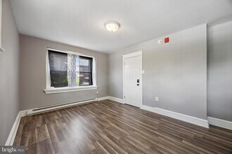 1873 E Tulpehocken St in Philadelphia, PA - Building Photo - Building Photo