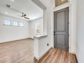 673 Vista Oaks Rd in Lewisville, TX - Building Photo - Building Photo