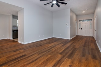 10430 Brawley Ln in Charlotte, NC - Building Photo - Building Photo