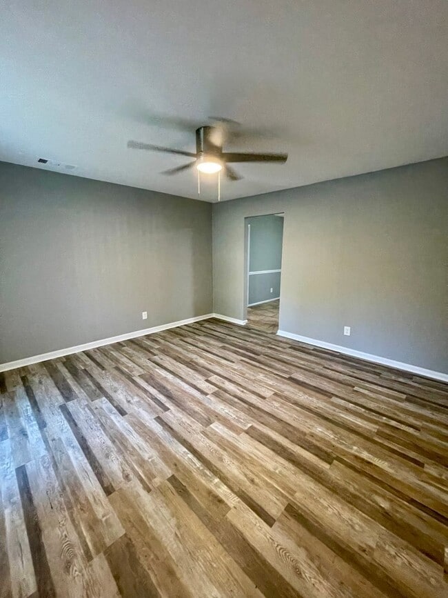 1312 Willow Dr in Riverdale, GA - Building Photo - Building Photo