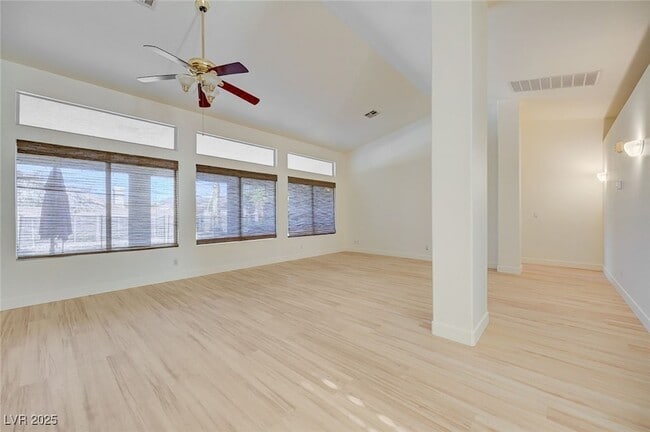 1006 Winding Hill, Unit The Harvard in Henderson, NV - Building Photo - Building Photo