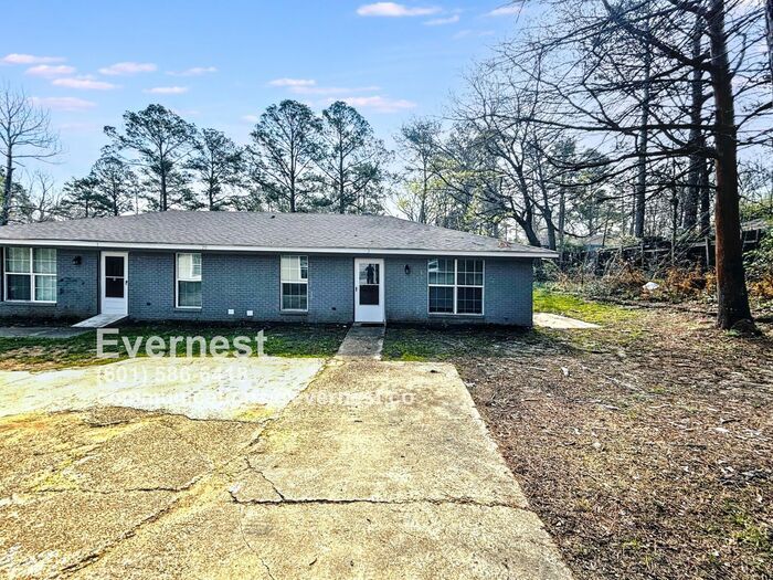 253 Lawrence Rd in Jackson, MS - Building Photo