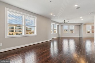 44738 Tiverton Sq in Ashburn, VA - Building Photo - Building Photo