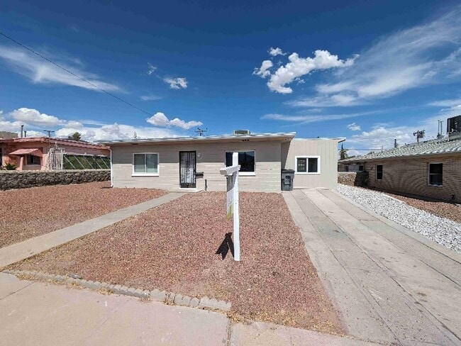 1532 Edwards St in El Paso, TX - Building Photo - Building Photo