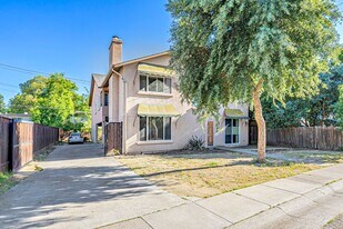 514-518 10th St in Davis, CA - Building Photo
