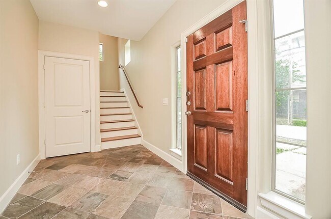 222 Knox St in Houston, TX - Building Photo - Building Photo