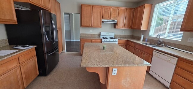 362 La Clarita Ave in San Jacinto, CA - Building Photo - Building Photo