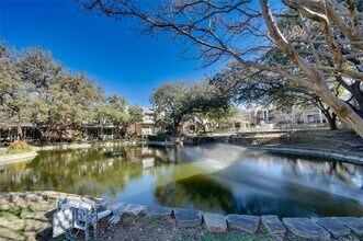 3550 Country Square Dr in Carrollton, TX - Building Photo - Building Photo