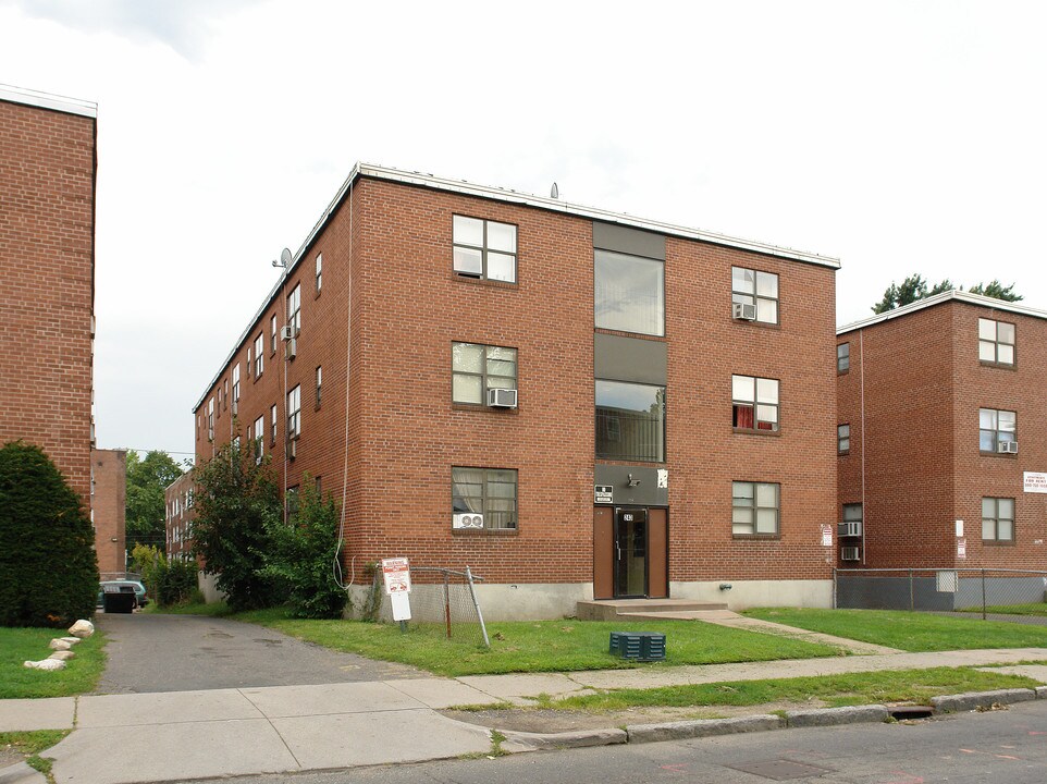 243 Laurel St in Hartford, CT - Building Photo