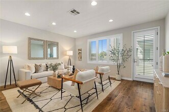 12913 Mission Ave in Hawthorne, CA - Building Photo - Building Photo