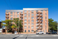 87-46 Chelsea St in Jamaica, NY - Foto de edificio - Building Photo