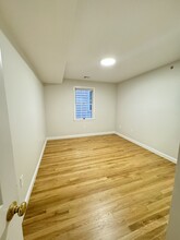 393 W Broadway, Unit 2 in Boston, MA - Building Photo - Building Photo