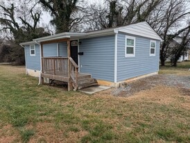 426 S Broad St in Salem, VA - Building Photo