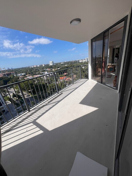 1901 Brickell Ave, Unit B1508 in Miami, FL - Building Photo