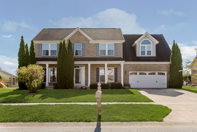 1143 Hampton Dr