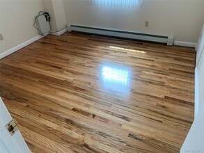 57-48 256th St in Queens, NY - Building Photo - Building Photo