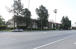 Woodman Manor Apartments