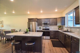 7303 E 45th St in Sioux Falls, SD - Building Photo - Building Photo