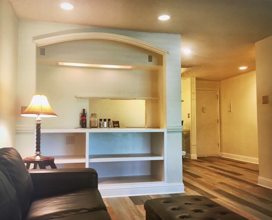 1050 N Lafayette St, Unit 205 in Denver, CO - Building Photo