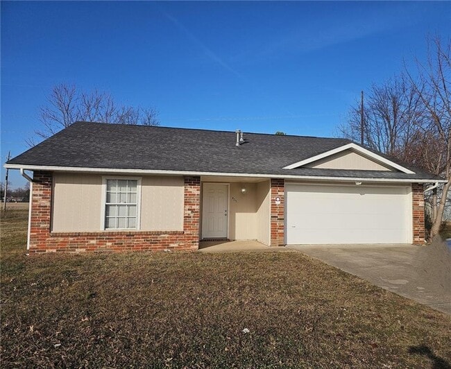 405 E Mimosa Pl in Rogers, AR - Building Photo - Building Photo