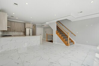 225 Columbia Ave in Jersey City, NJ - Building Photo - Building Photo
