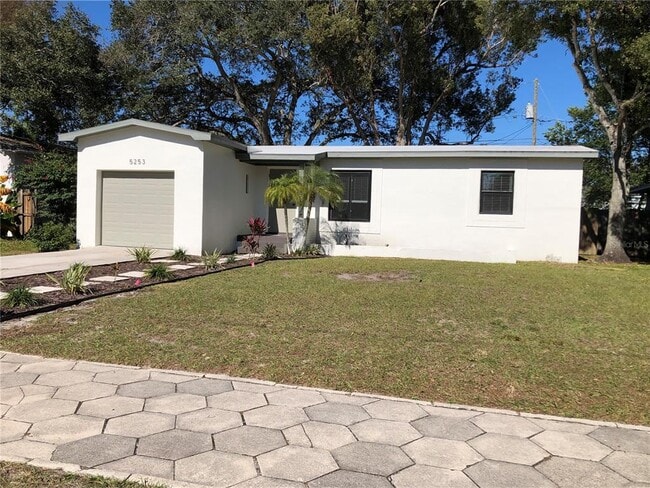 5253 2nd Ave N in St. Petersburg, FL - Building Photo - Building Photo