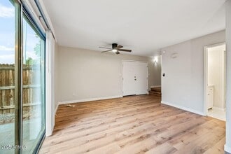 5911 W Golden Ln in Glendale, AZ - Building Photo - Building Photo