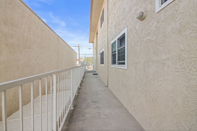 1443 W 7th St in Los Angeles, CA - Building Photo - Building Photo