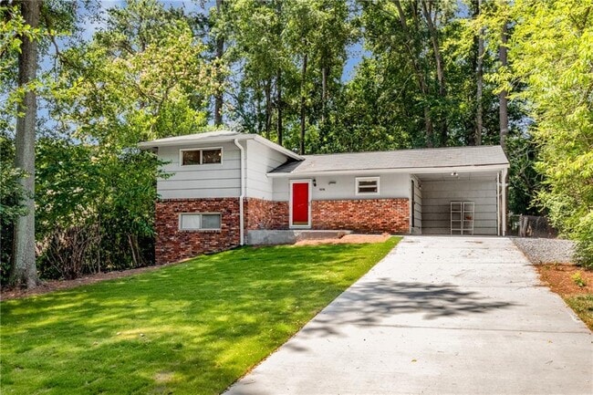 2563 Beverly Hills Dr