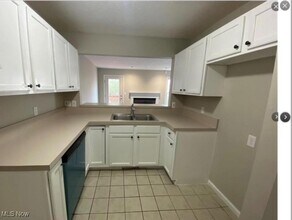 8329 Beacon Pl in Cleveland, OH - Building Photo - Building Photo