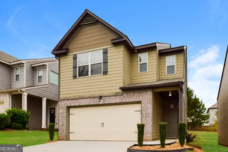 5157 Rapahoe Trail in Atlanta, GA - Foto de edificio - Building Photo