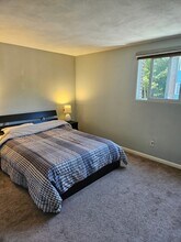 8 Woodcrest Ct in Weymouth, MA - Building Photo - Building Photo
