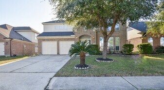 6614 Halcyon Days Dr in Humble, TX - Building Photo