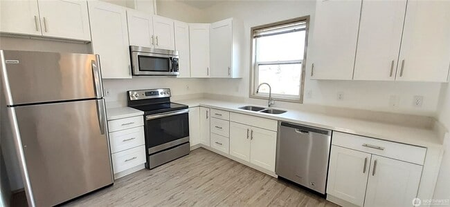 5501 Wilson Ave S in Seattle, WA - Building Photo - Building Photo